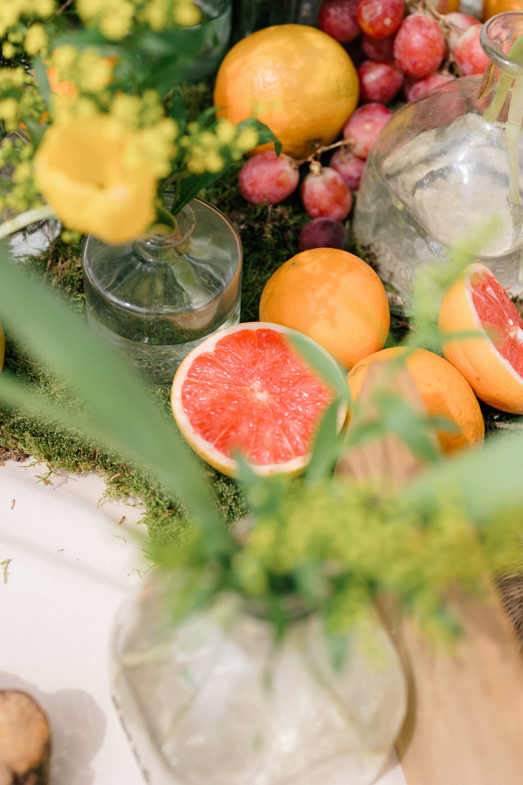 spanish wedding deco with fresh fruit