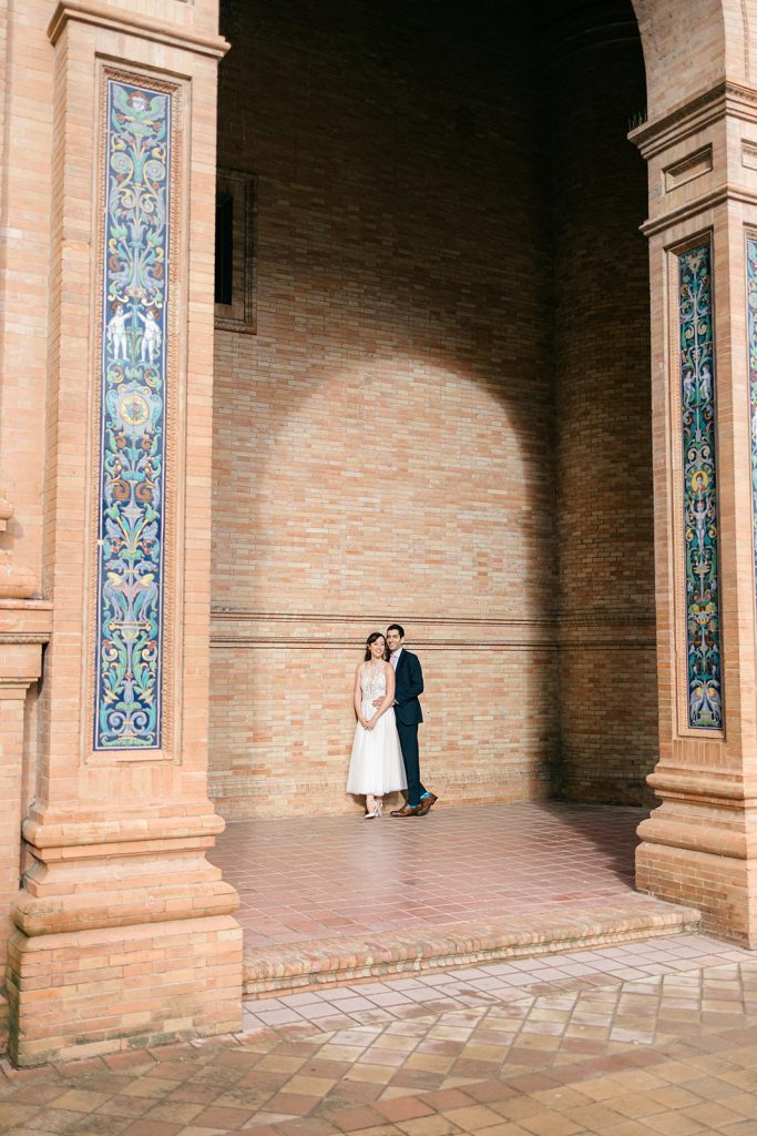 COUPLE PHOTOSHOOT IN PLAZA DE ESPAÑA