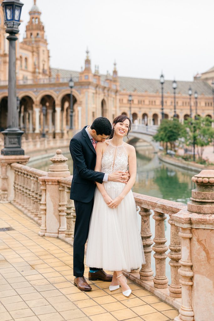 A COUPLE PHOTOSHOOT IN PLAZA DE ESPAÑA