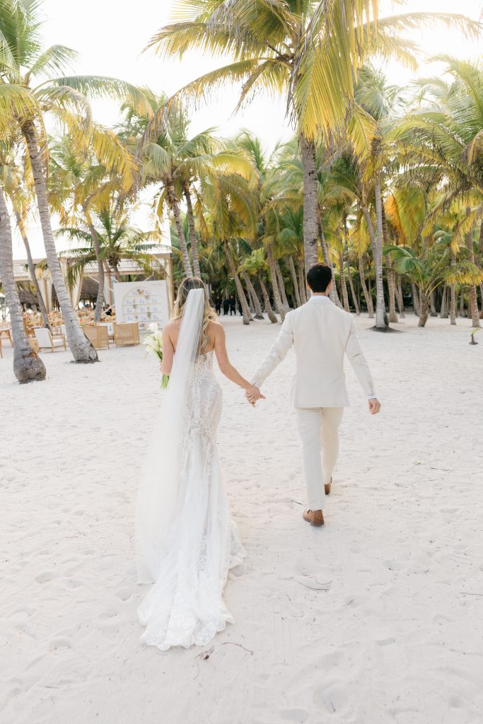 Close-up documentary wedding moment ceremony Playa del Carmen photographer