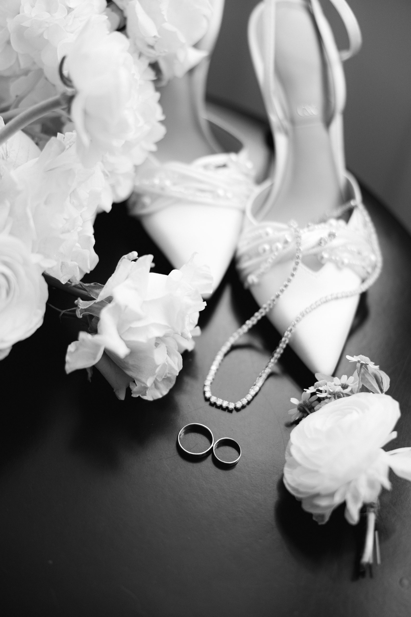 bride getting ready at cortijo el trobal