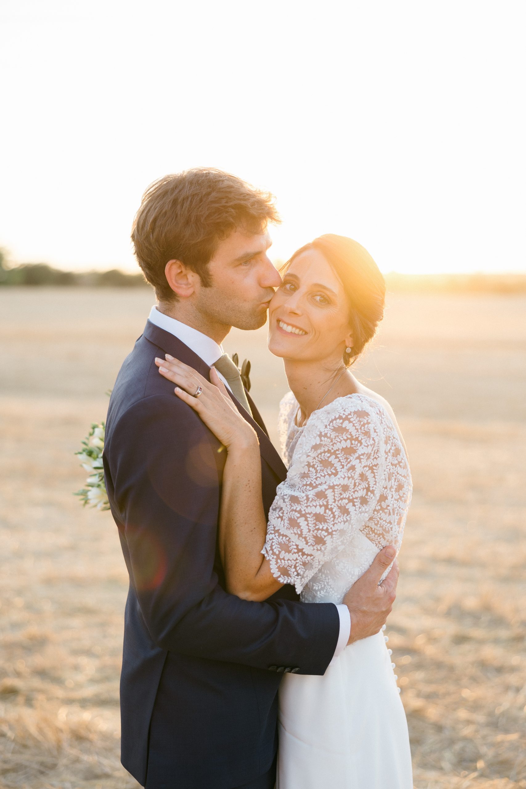 Retrato de pareja al atardecer en Hacienda Los Ángeles.