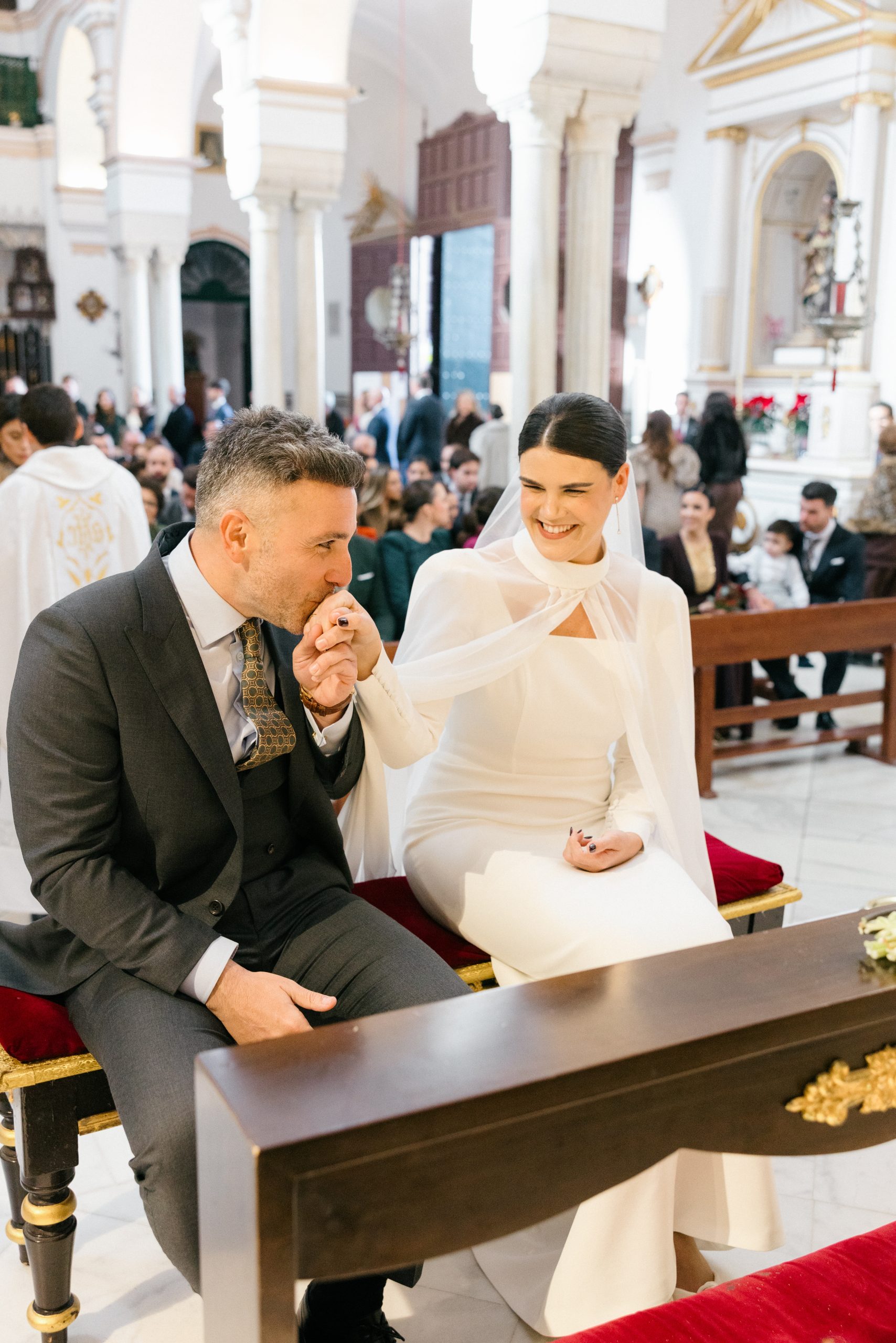 Fotografía de bodas Finca Santa Clotilde, ceremonia religiosa en iglesia sevillana